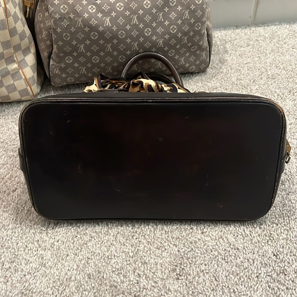 Louis Vuitton Alma purse - Picture 5 of 8